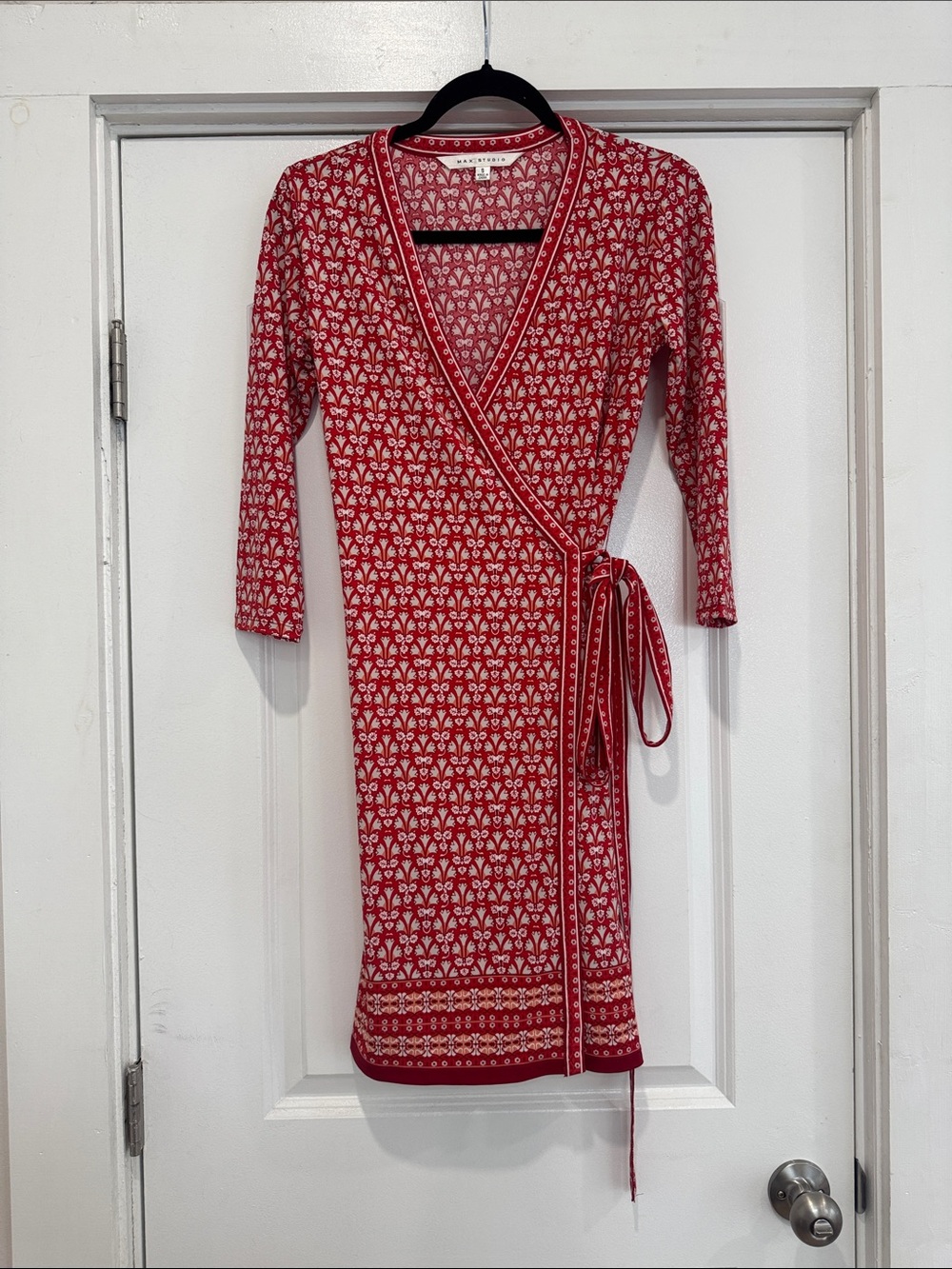 Max studio wrap dress